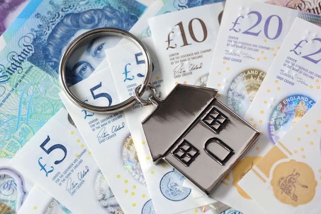 Według stowarzyszenia branżowego UK Finance, około 800 000 umów kredytów hipotecznych o stałym oprocentowaniu ma zakończyć się w drugiej połowie tego roku, a 1,6 miliona ma zakończyć się w przyszłym roku (Alamy/PA)